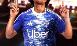 科莫愿3000万直接买断曼联弃儿！可助阿莫林签中场，两人关系已破裂