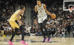 文班亚马15+8哈珀24+5 马刺大胜奇才