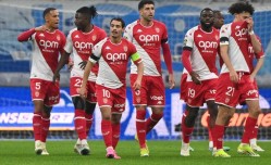 时隔21年再度登顶，朗斯领跑法甲积分榜